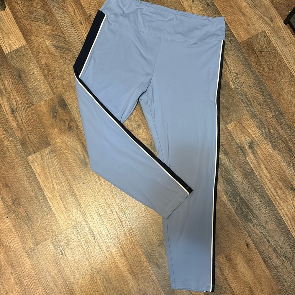 Periwinkle and navy striped Lou & Grey leggings XL